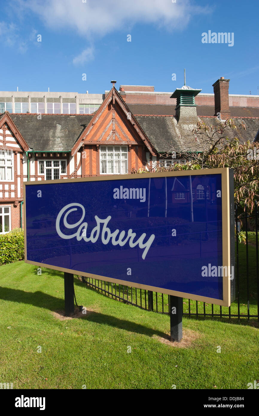 Bournville Village, the home of the Cadbury chocolate factory founded by George Cadbury in 1879, England, United Kingdom Stock Photo