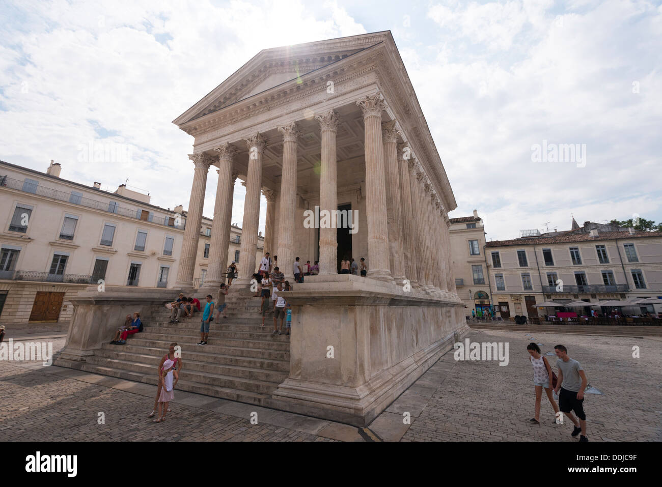 Roman 'Maison Carrée' temple in Nîmes, Languedoc-Roussillon, France Stock Photo