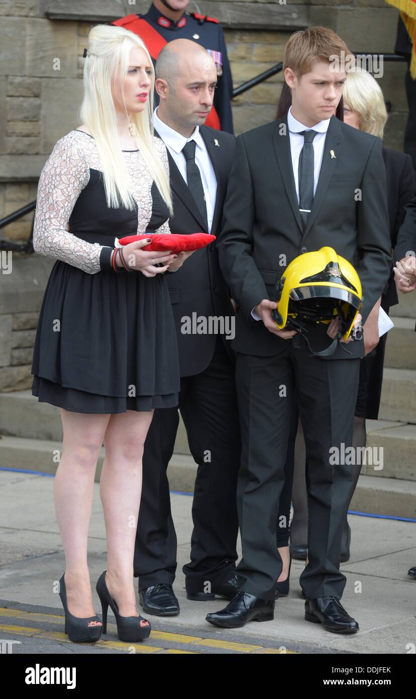 Bury, Lancs, UK. 3rd September 2013. Funeral of firefighter Stephen Hunt at Bury Parish Church who died at fire in Manchester on 13.07.13 Stock Photo