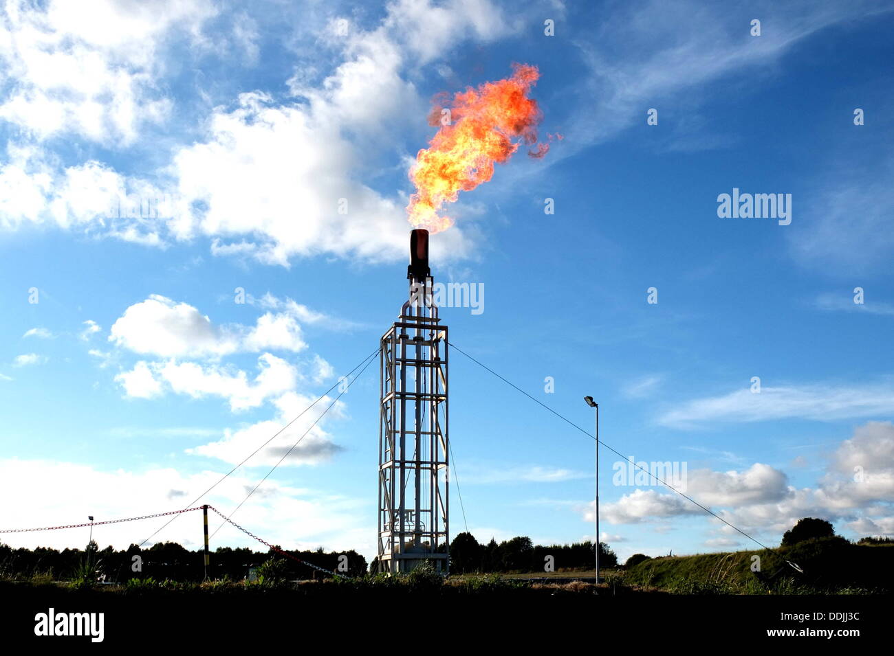 Lebien, Poland 3rd. September 2013 An exploration company controlled by ConocoPhillips - Lane Energy Poland, said it is extracting 8,000 cubic metres of shale gas per day at a test well in Lebien , Northern Poland, an amount unseen in Europe to date. Pictured : Shale gas well in Lebien Credit:  Michal Fludra/Alamy Live News Stock Photo