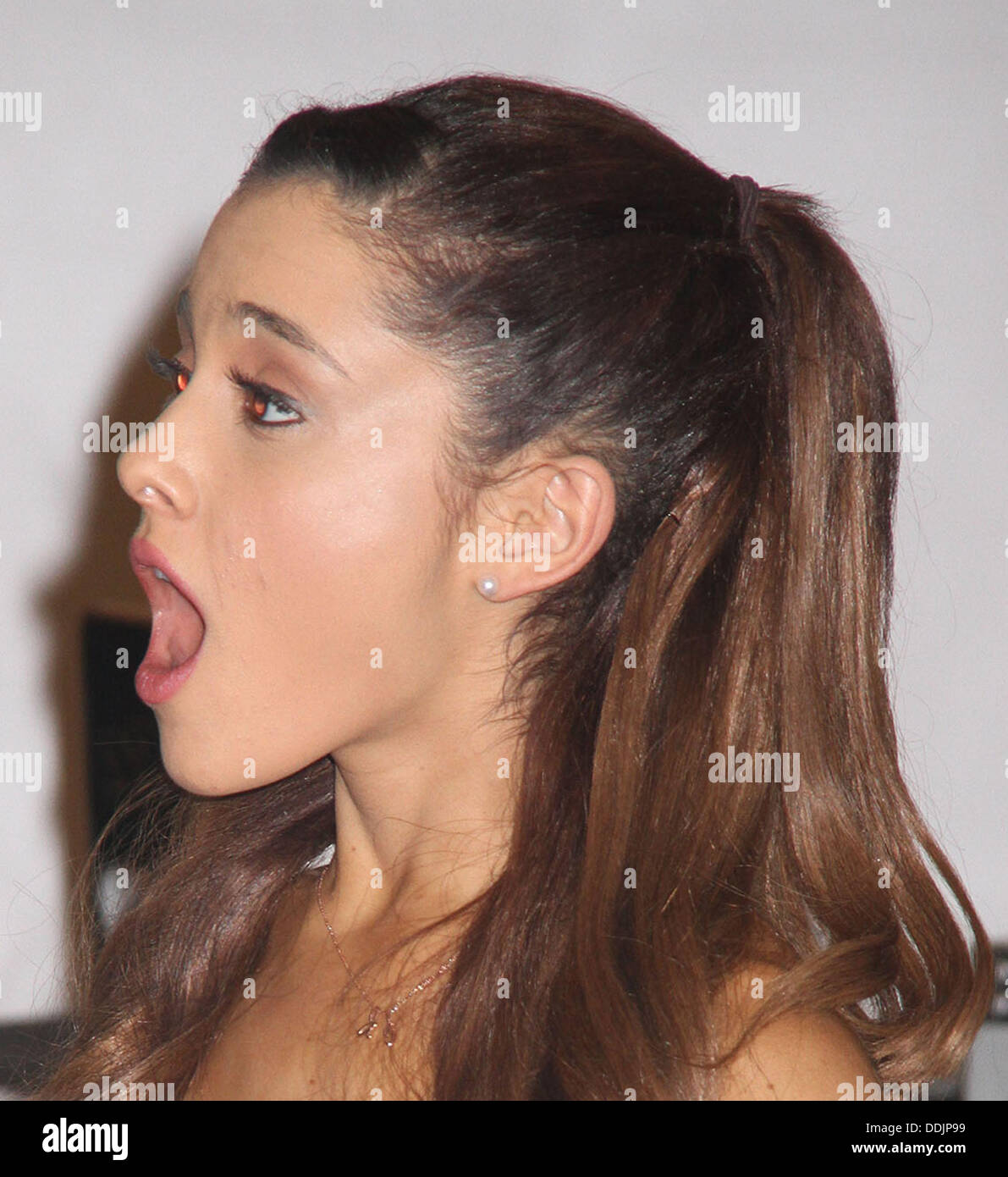 download ariana grande album yours truly download ariana grande album yours truly