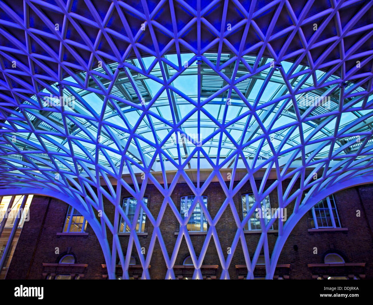 Detail of the steel latticework roof structure engineered by Arup, on