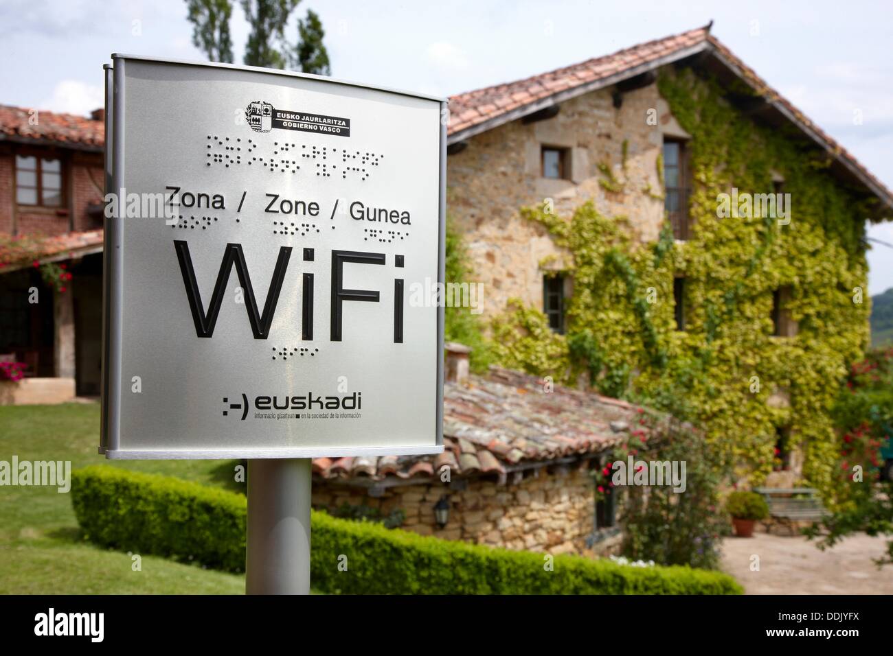El chat gay de Euskadi. Si estás en Euskadi, este es tu chat gay.