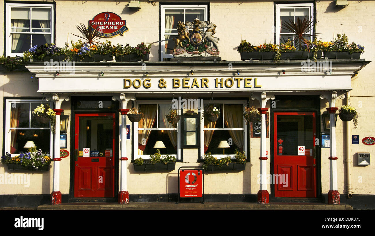 UK. Kent. Countryside hotel ´Dog and Bear´, near Maidstone Stock Photo