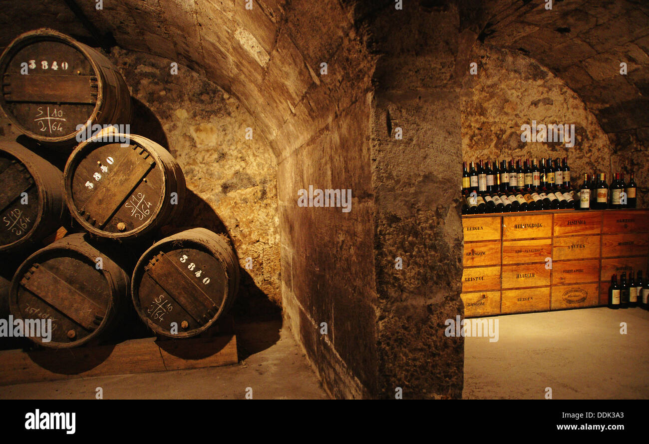 Bordeaux france wine cellar High Resolution Stock Photography and