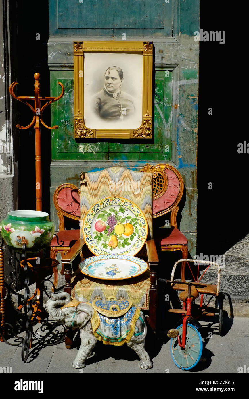 Italy, campania, Naples, historical centre, Spaccanapoli area, antic shop Stock Photo