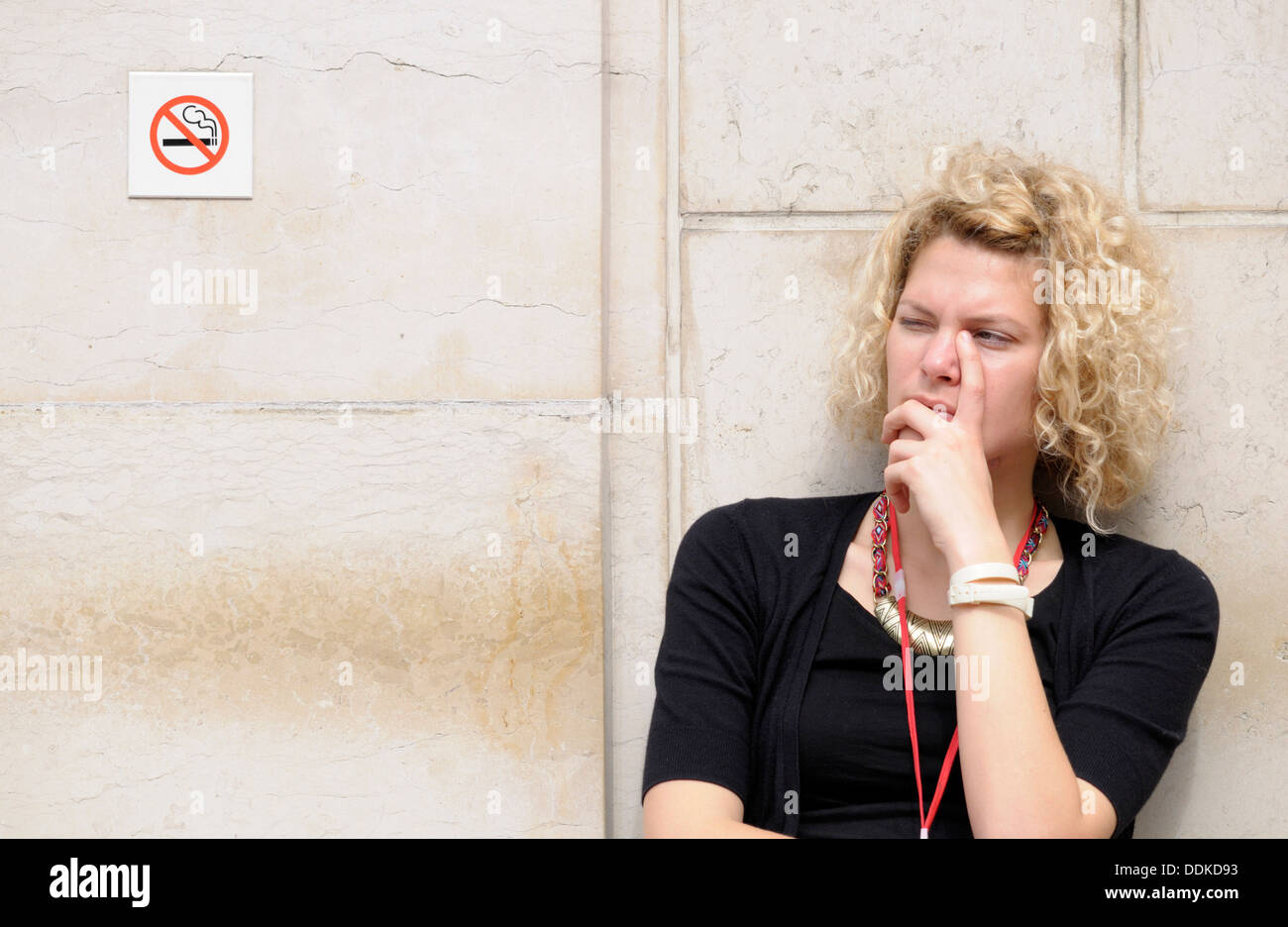 Listening talk hi-res stock photography and images - Alamy