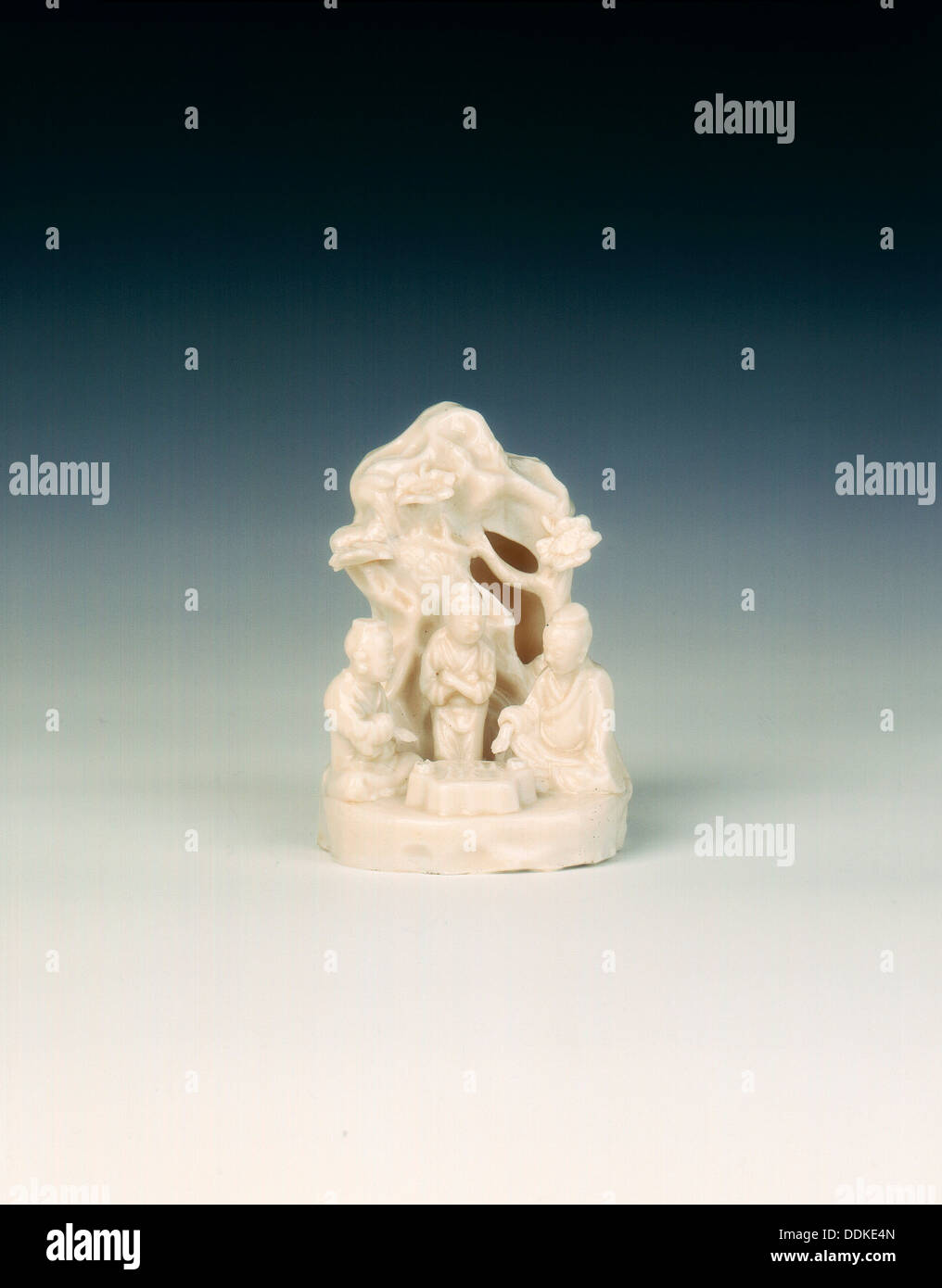 17th century chinese porcelain hi-res stock photography and images - Alamy