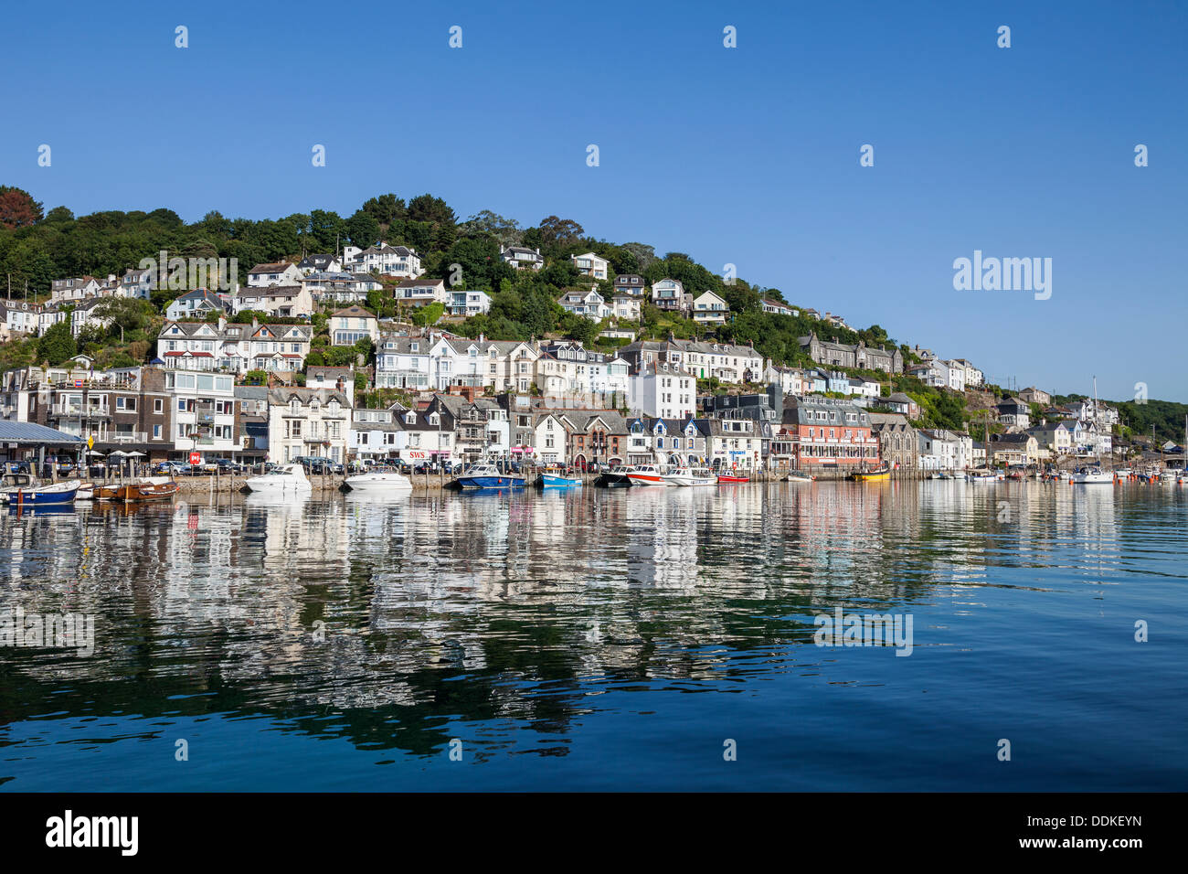 Looe harbour fishing hi-res stock photography and images - Alamy