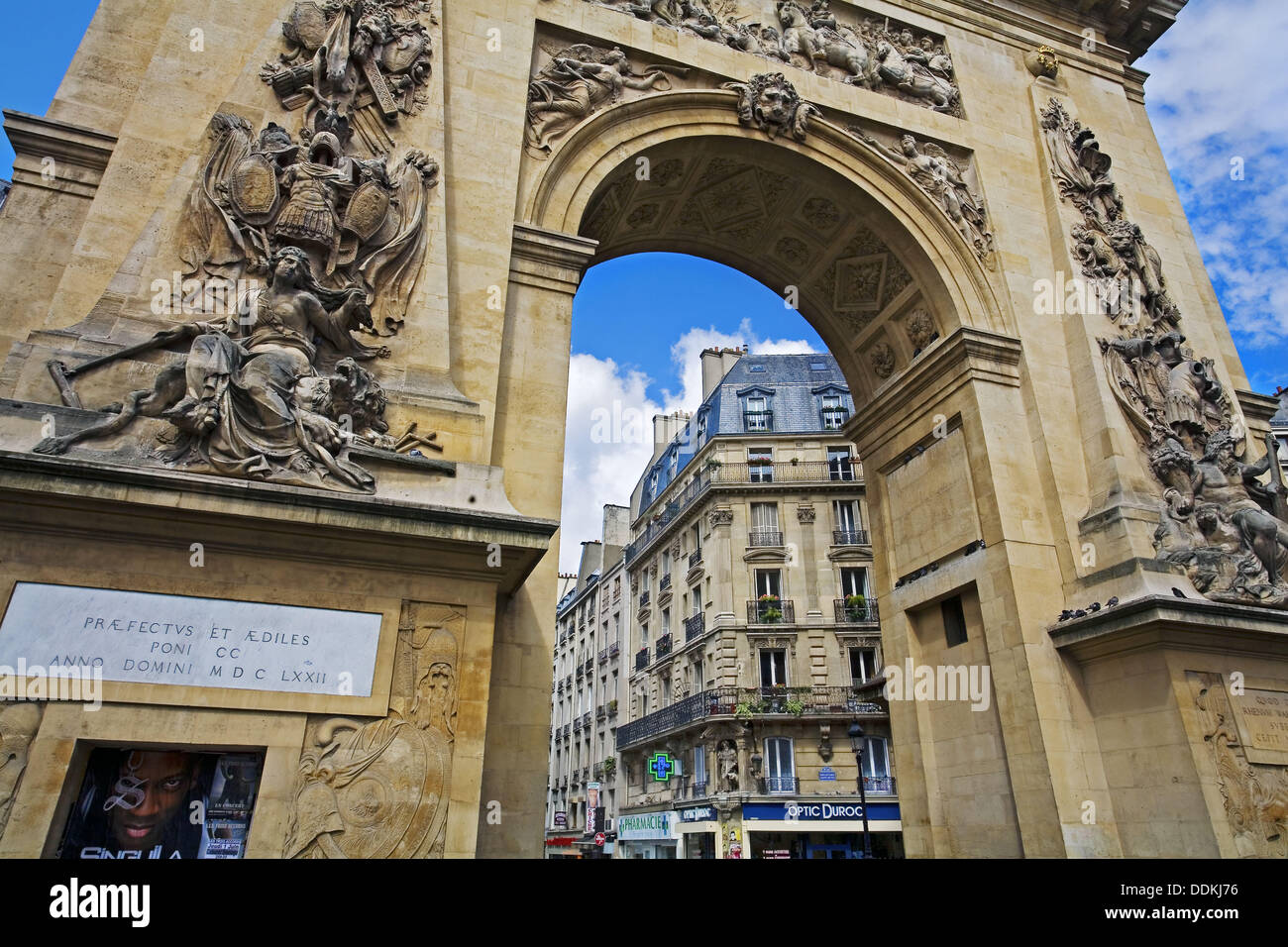 Arc de Triomphe de la Saint Denis, Paris. France Stock Photo - Alamy