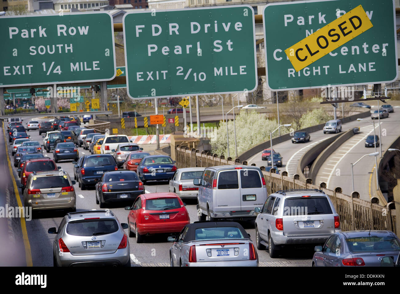 Brooklyn Bridge heavy traffic, New York City, USA Stock Photo Alamy