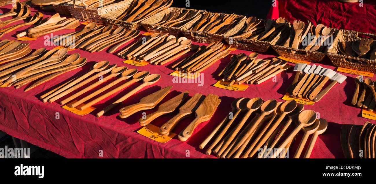 Wood kitchen tools on sale in the Wednesday market, Saint Rémy de