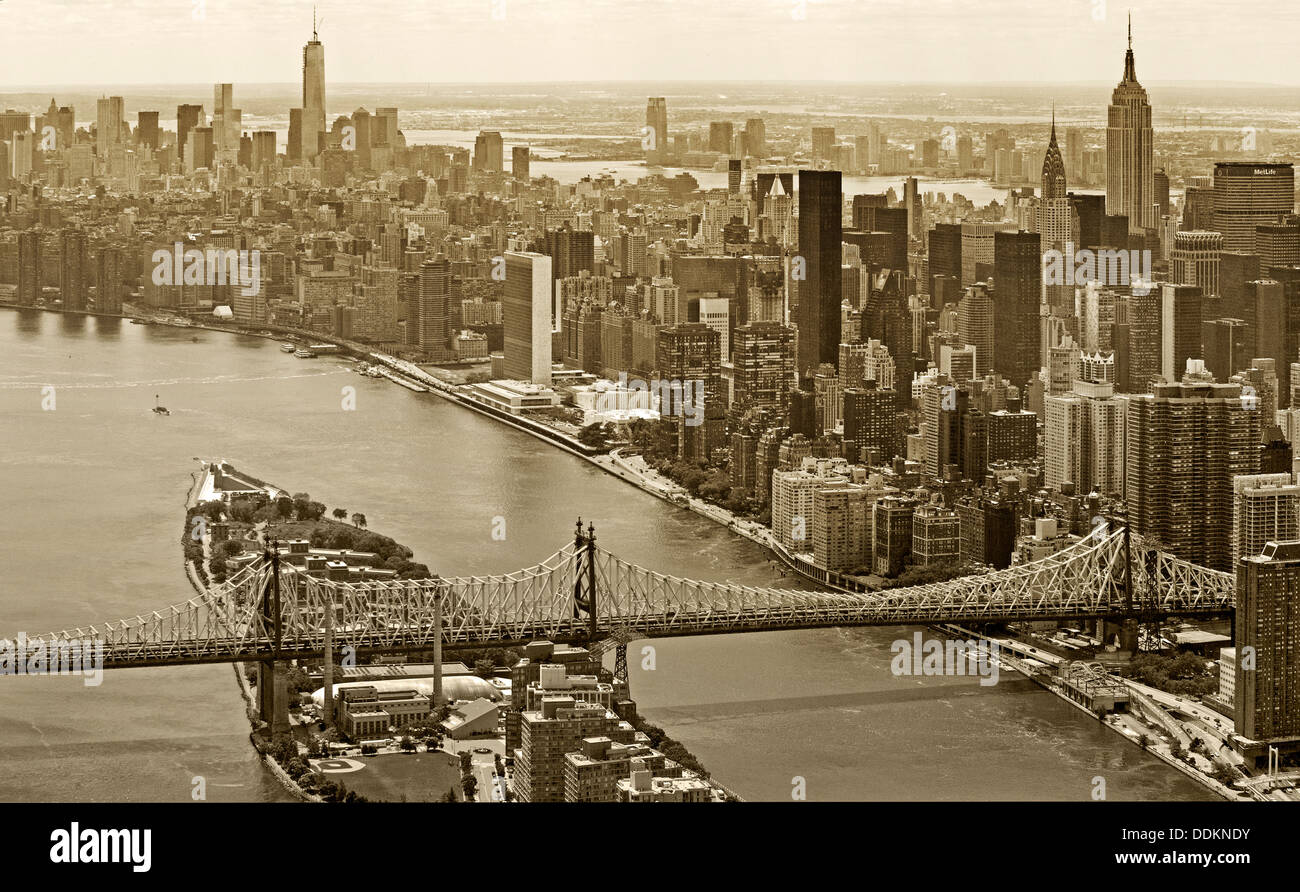 aerial photograph Queensboro Bridge, 59th Streeet Bridge, Roosevelt Island, Manhattan, New York City Stock Photo