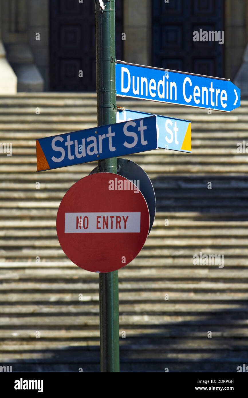 Street signs in front of St Paul's Cathedral, Octagon, Dunedin, South Island, New Zealand Stock Photo
