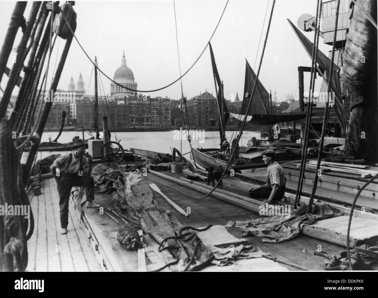Men on a Thames barge, South Bank, Lambeth, London, early 20th century. Artist: George Davison Reid Stock Photo