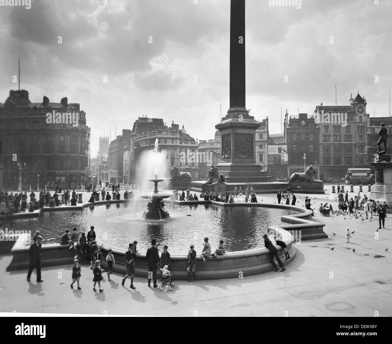Trafalgar Square, City of Westminster, London. Artist: George Davison Reid Stock Photo