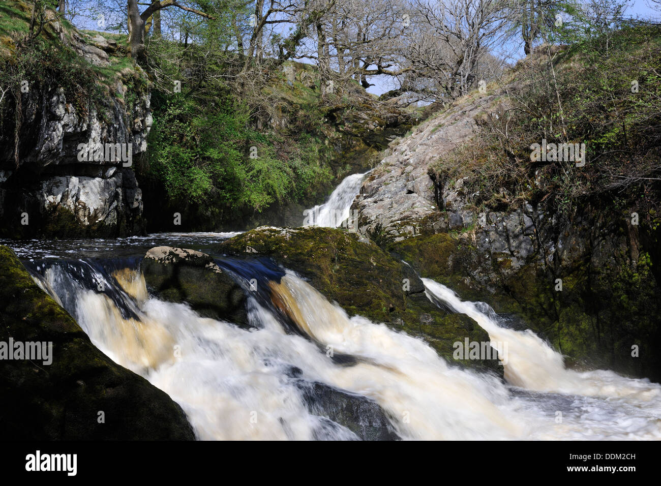 Triple spout waterfall hires stock photography and images Alamy