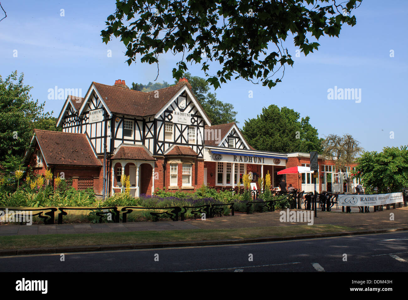 Bedford embankment hires stock photography and images Alamy
