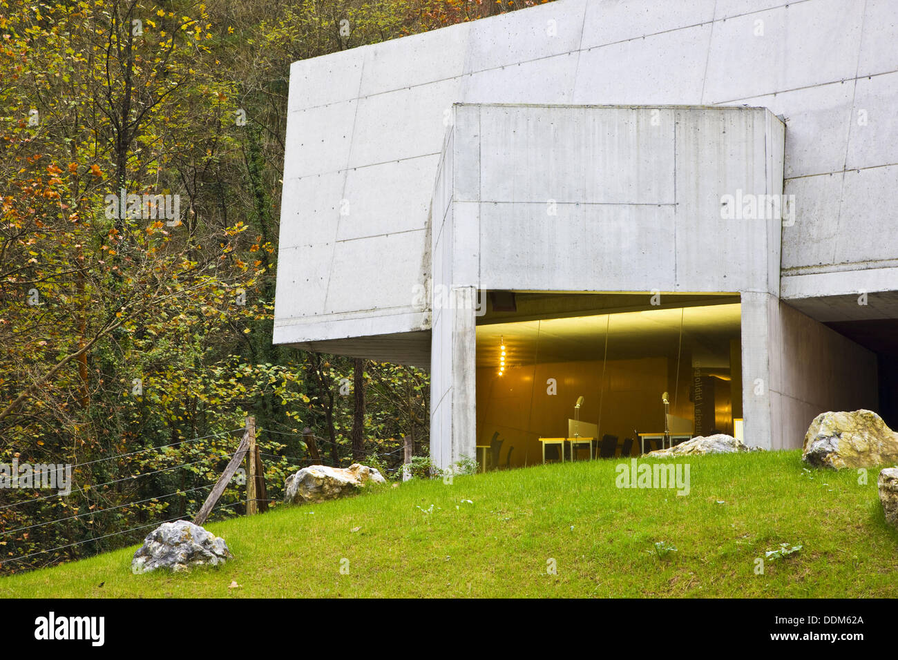 ekain-cave-hi-res-stock-photography-and-images-alamy