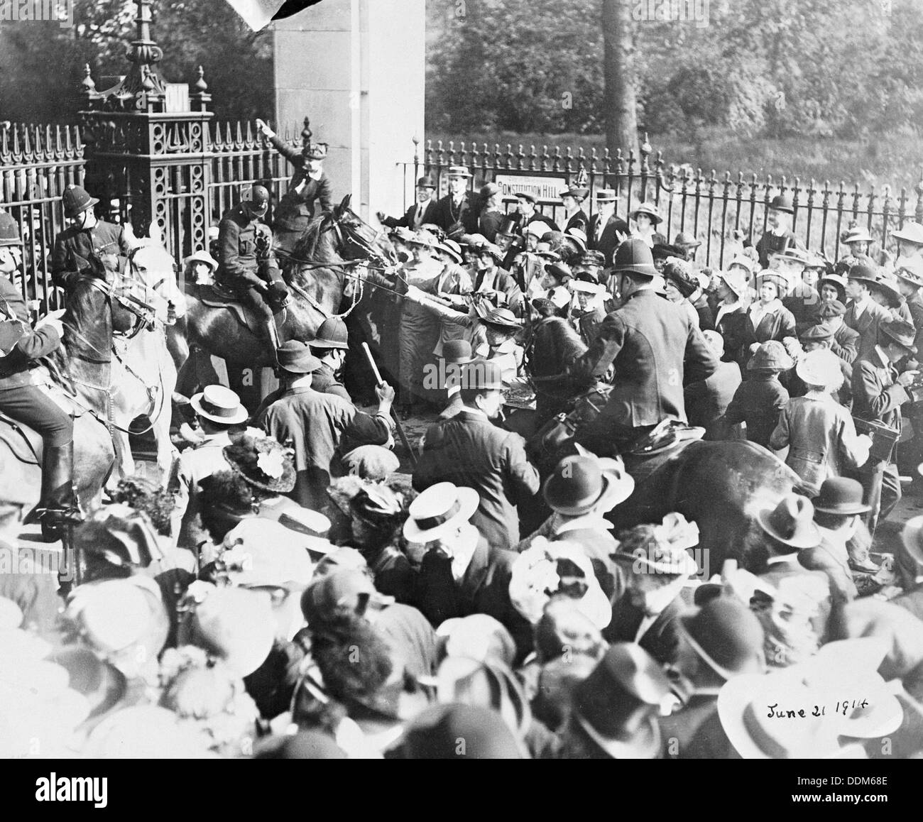Riot gate Black and White Stock Photos & Images Alamy