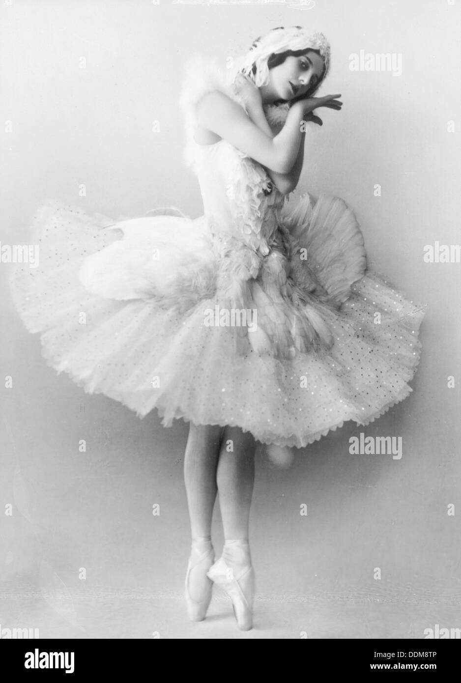 Anna Pavlova in 'Dying Swan' (Le Cygne), c1905. Artist: Unknown Stock Photo