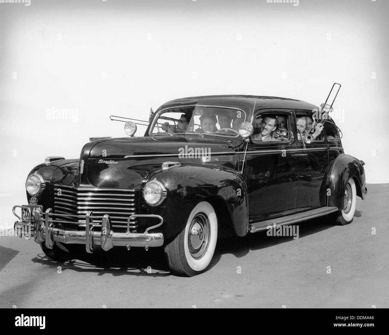 Usa america 1940s automobile chrysler hi-res stock photography and images -  Alamy