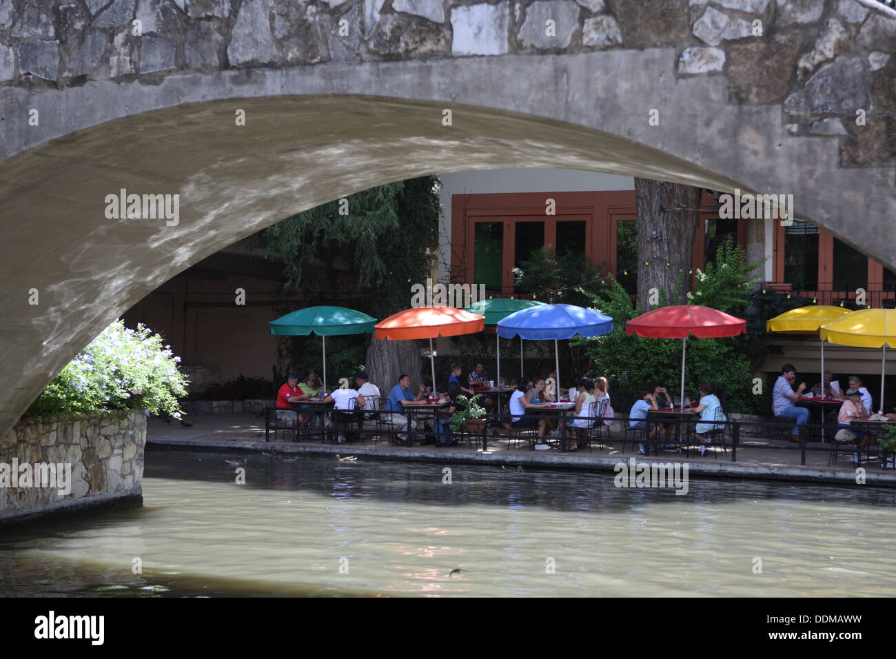 San antonio river walk bridge hi-res stock photography and images - Alamy