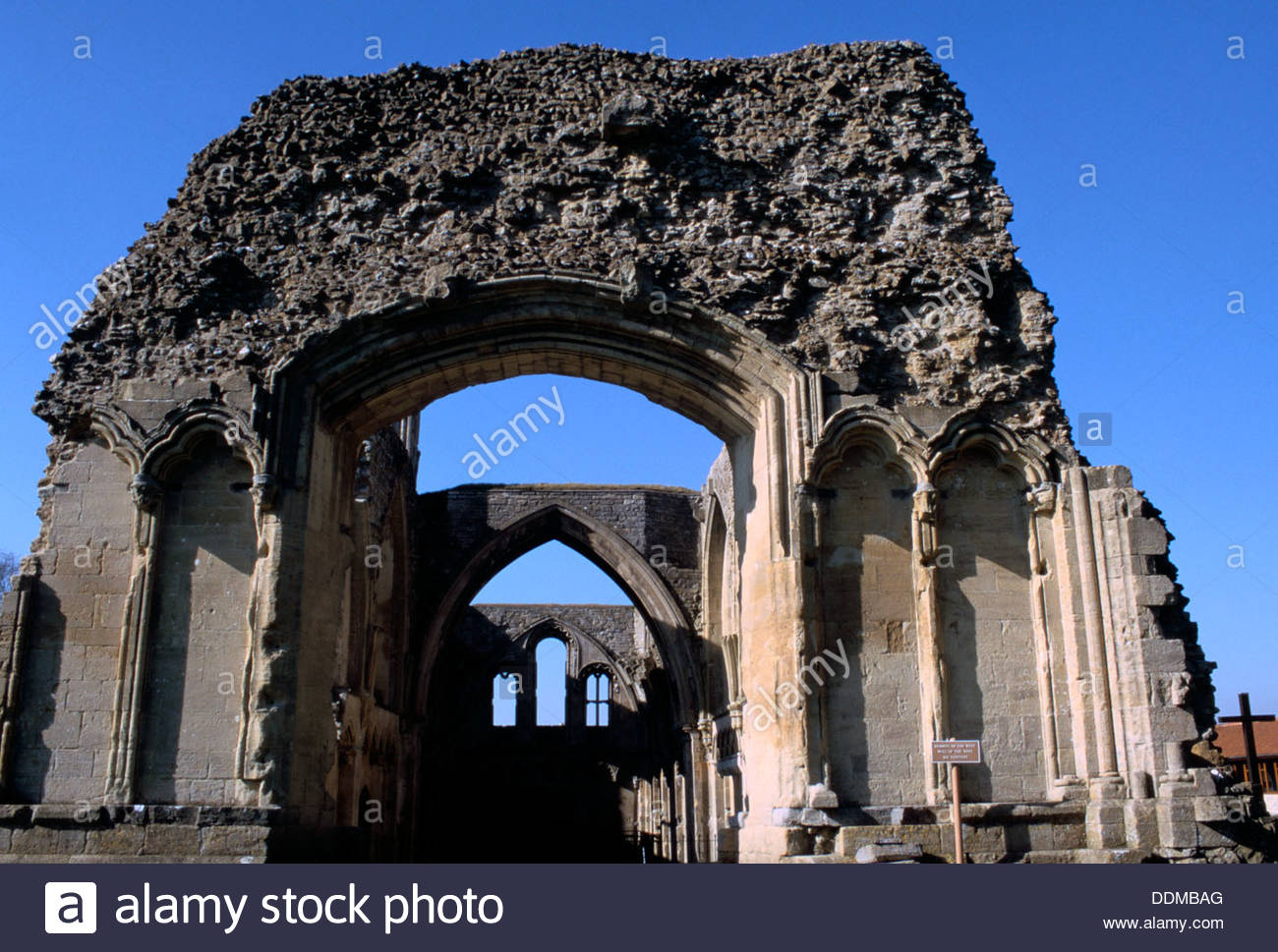 King Arthurs Grave Glastonbury Somerset Stock Photos & King Arthurs