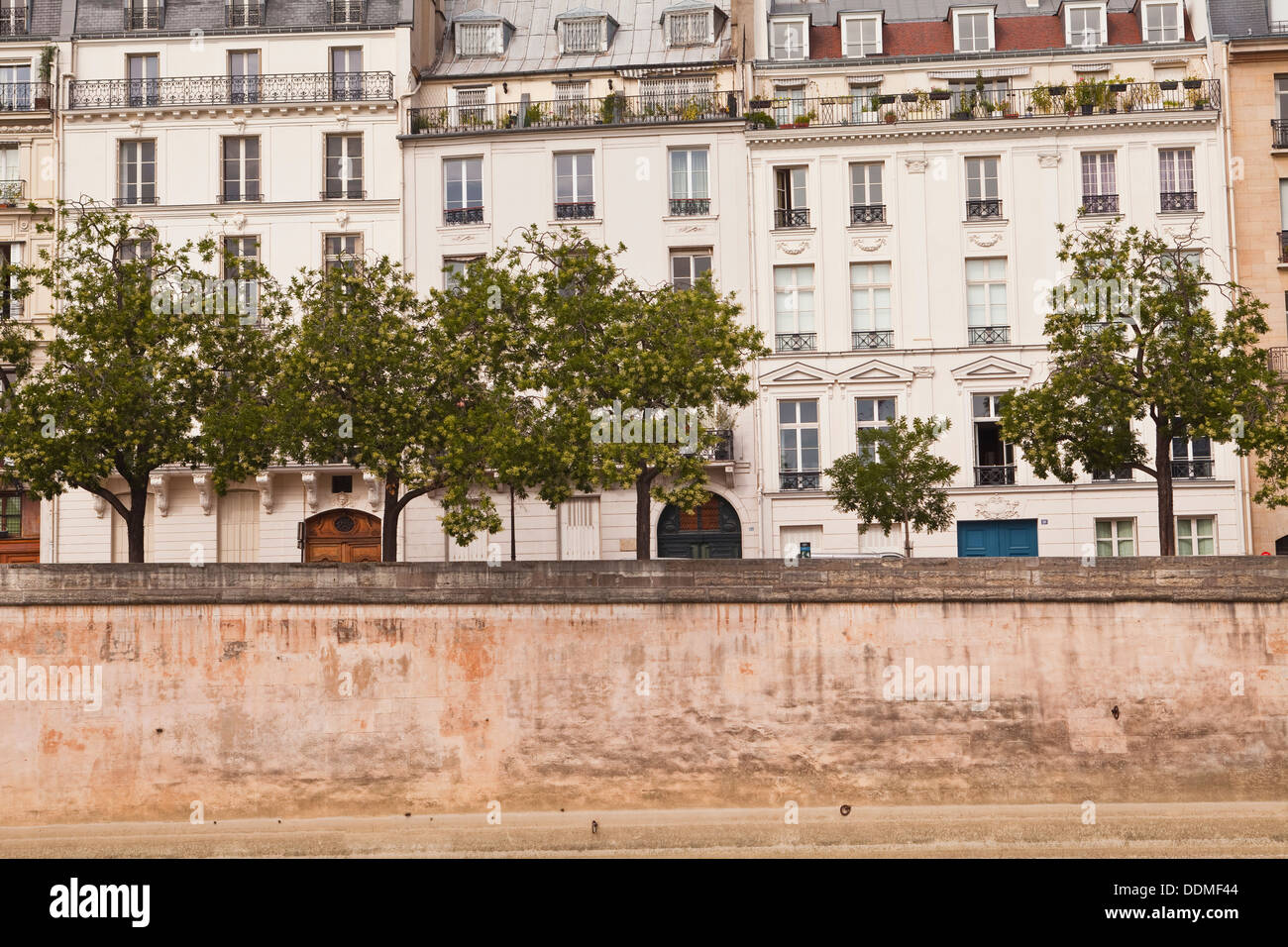 Ile saint louis paris hires stock photography and images Alamy