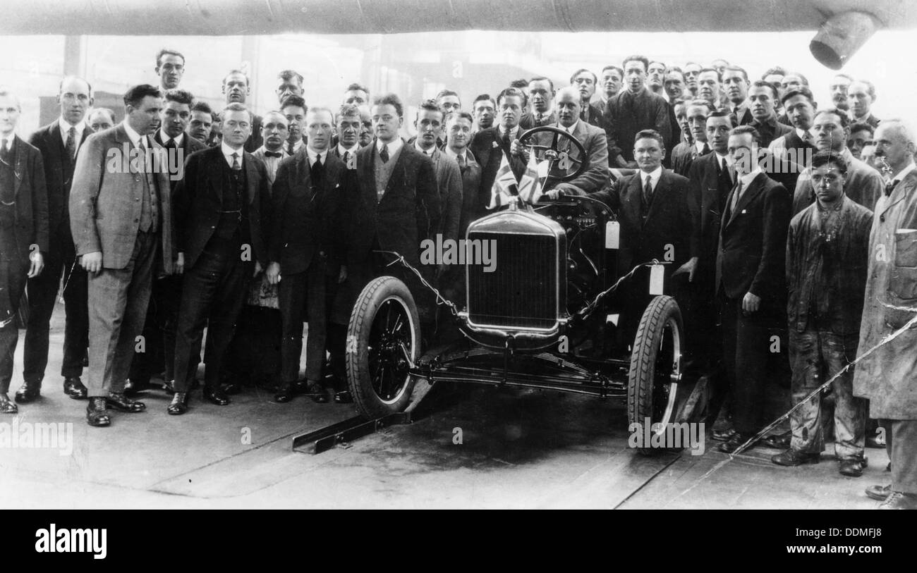 250,000th Model T Ford produced at Manchester, 1925. Artist: Unknown Stock Photo