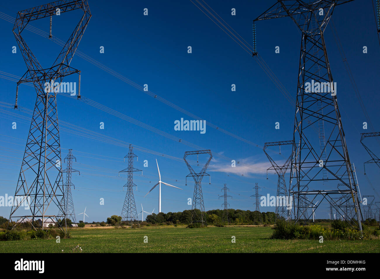 Jarvis, Ontario Canada Electrical transmission lines near a wind farm Stock Photo Alamy