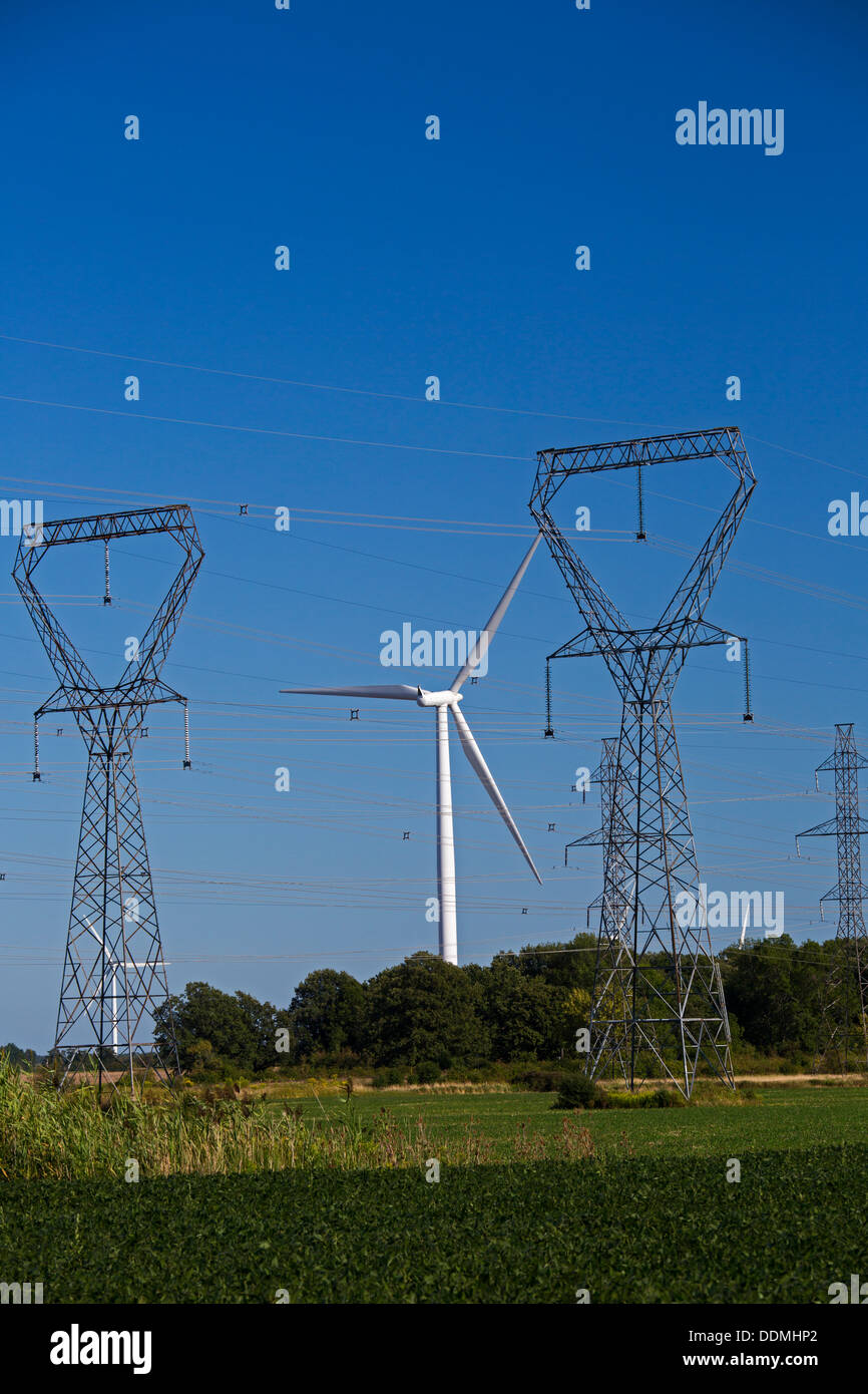 Jarvis, Ontario Canada Electrical transmission lines near a wind farm Stock Photo Alamy