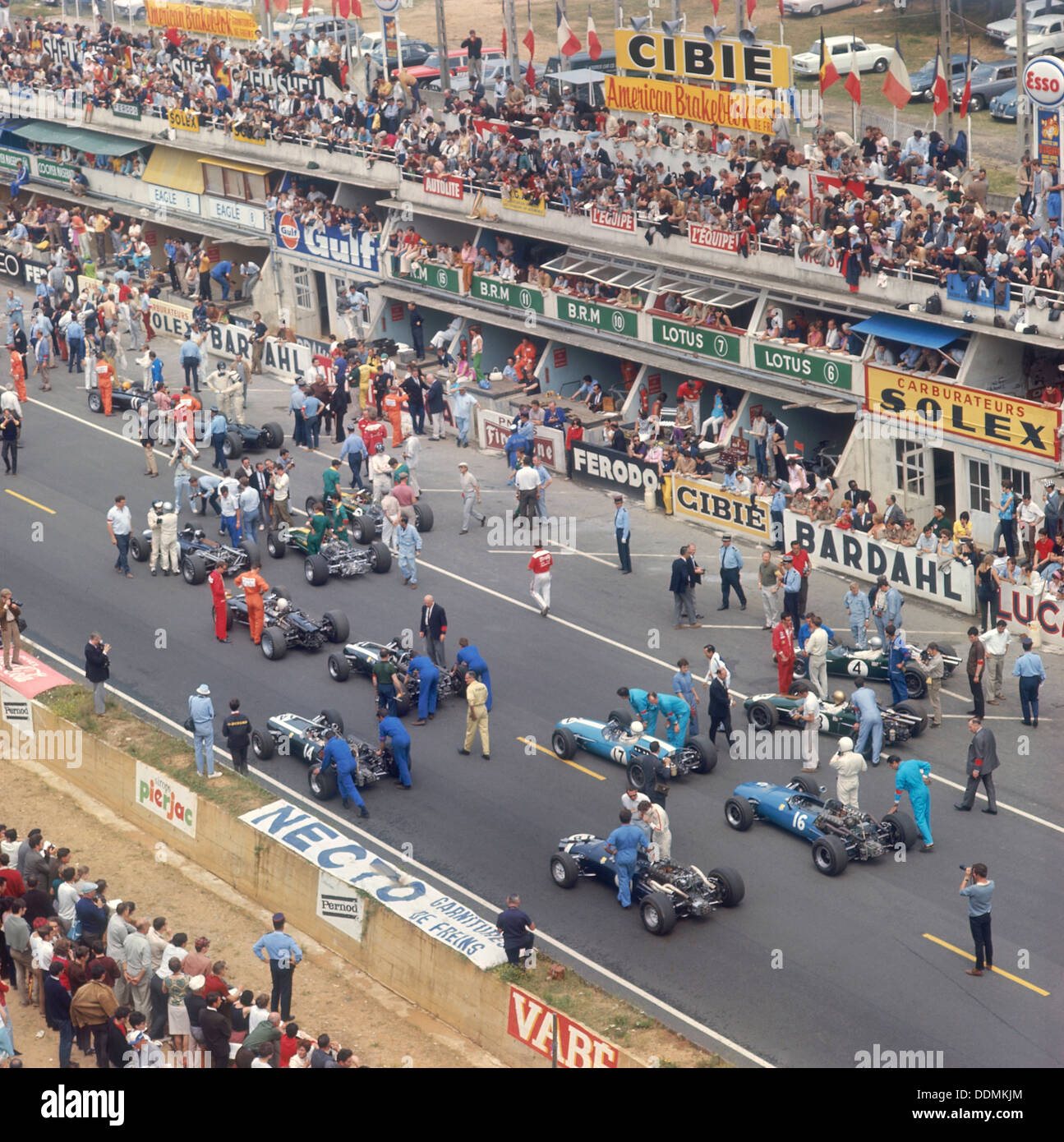Le mans 1960s hi-res stock photography and images - Alamy Le mans 1960s hi-res stock photography and images - Alamy