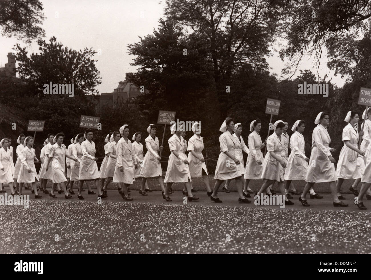 1946 victory parade hi-res stock photography and images - Alamy