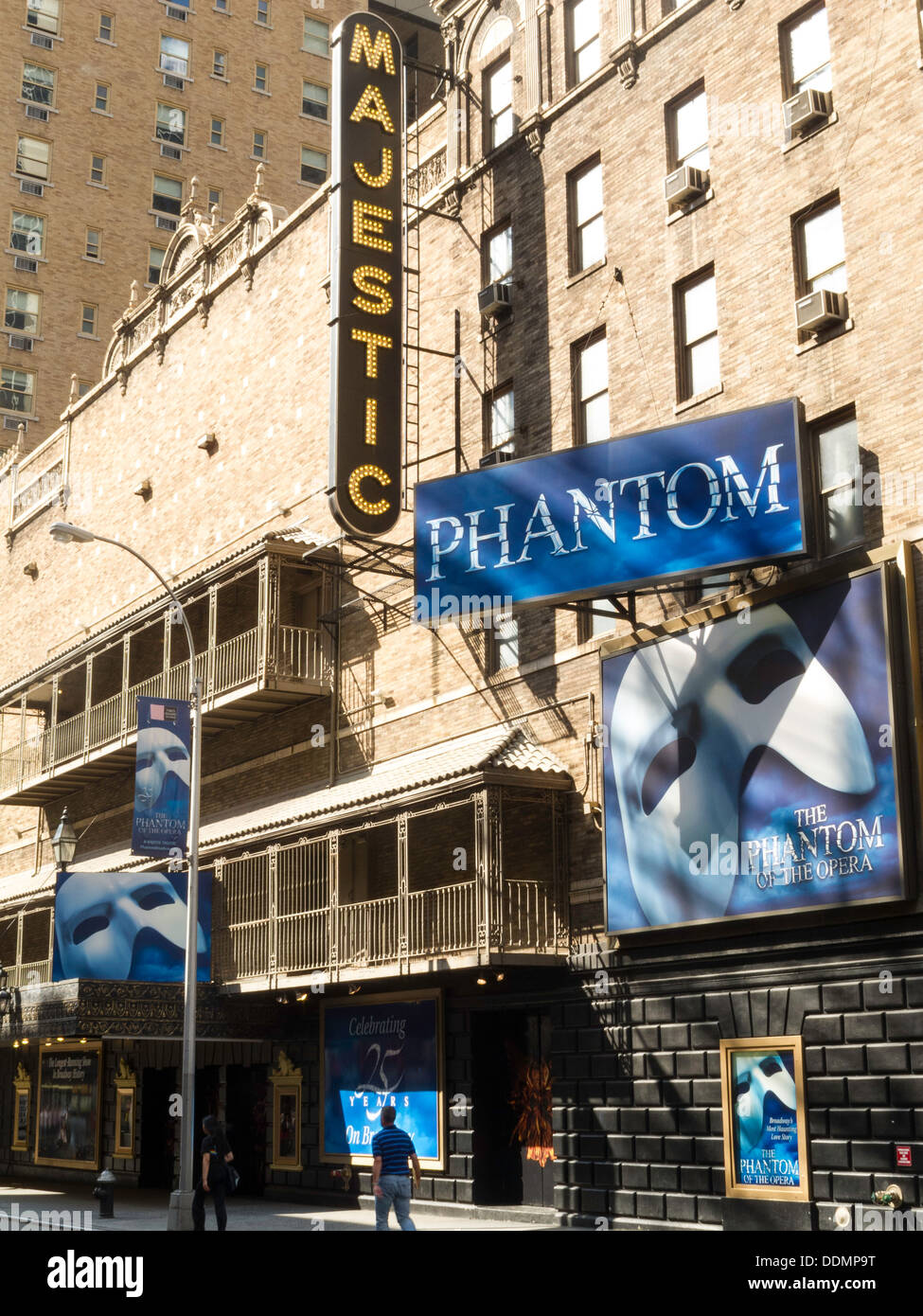 Majestic Theater (1927), 245 West 44th Street, New York, N…