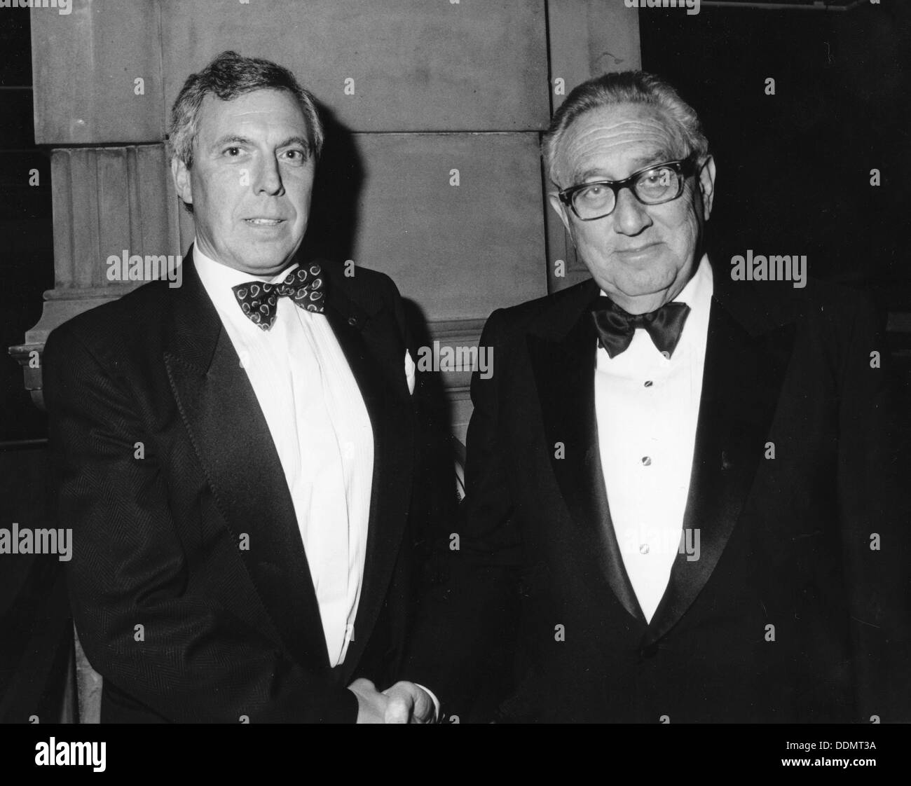 Jeremy Freedman, Chairman of Glasgow JIA, with Dr Henry Kissinger, politician and economist. Artist: Unknown Stock Photo