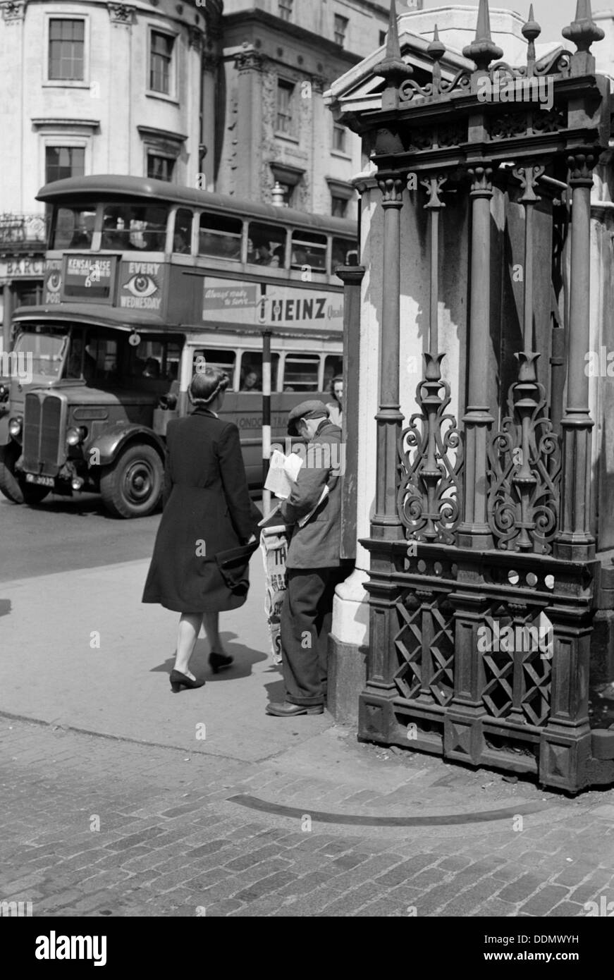 1950s london bus advert hi-res stock photography and images - Alamy