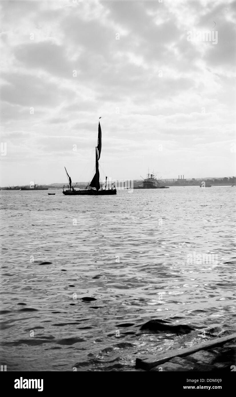A Thames sailing barge in Gravesend Reach, Kent, c1945-c1965.  Artist: SW Rawlings Stock Photo