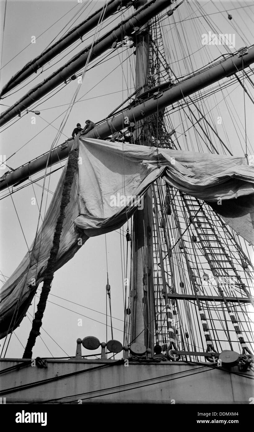 Detail of the rigging of the 'Pamir', c1945-c1965. Artist: SW Rawlings Stock Photo