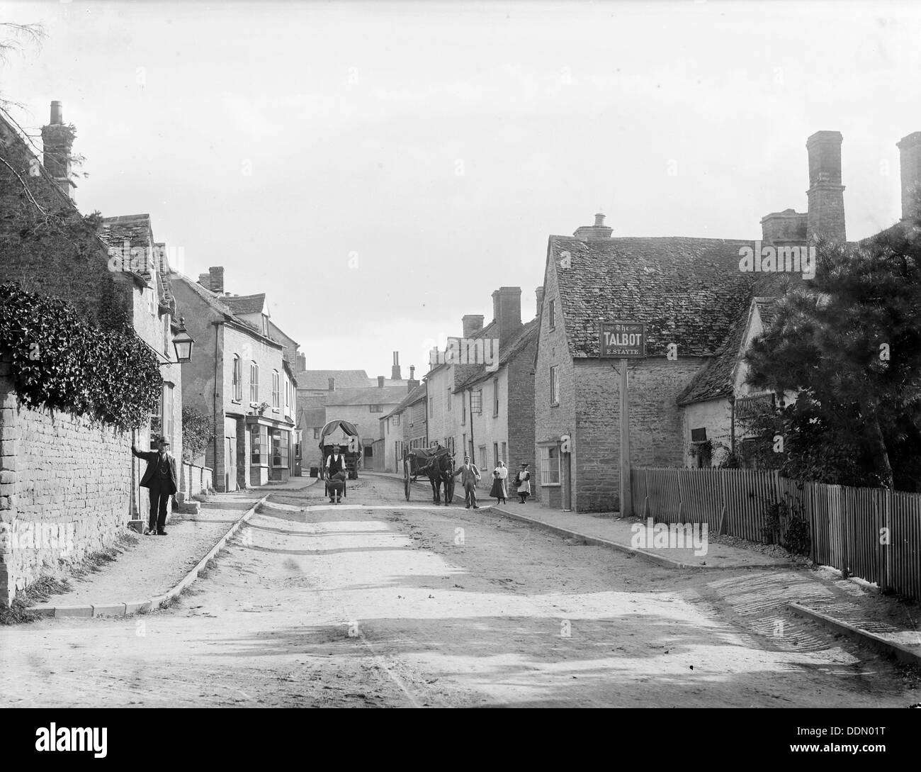 Spelsbury Street, Charlbury, Oxfordshire, c1860c1922. Artist Henry