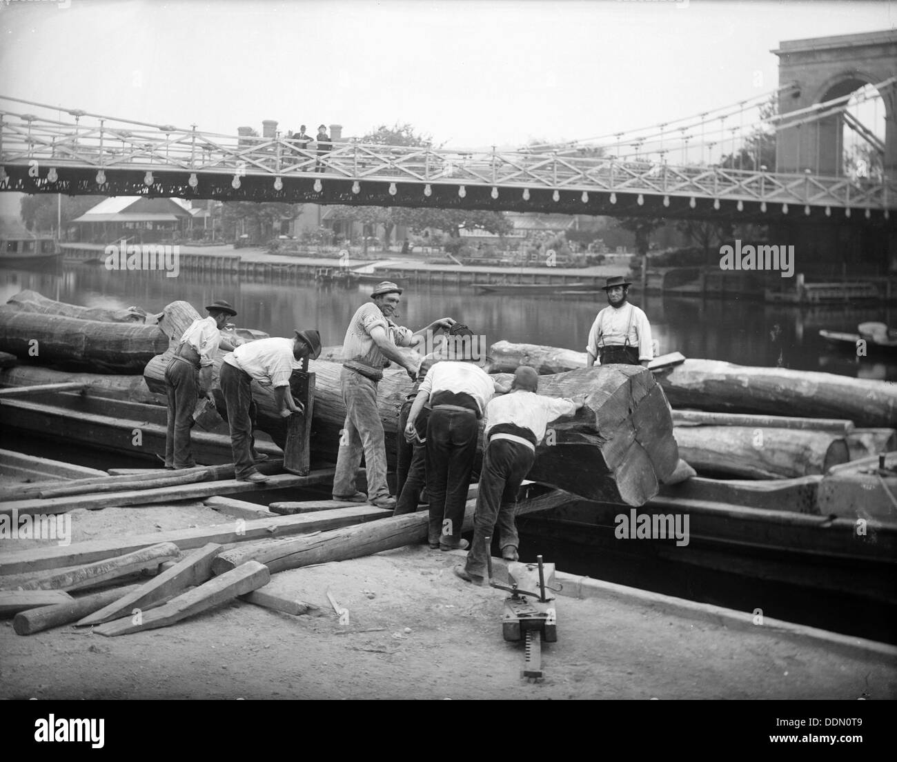 Marlow bridge marlow buckinghamshire c1860 c1922 hires stock
