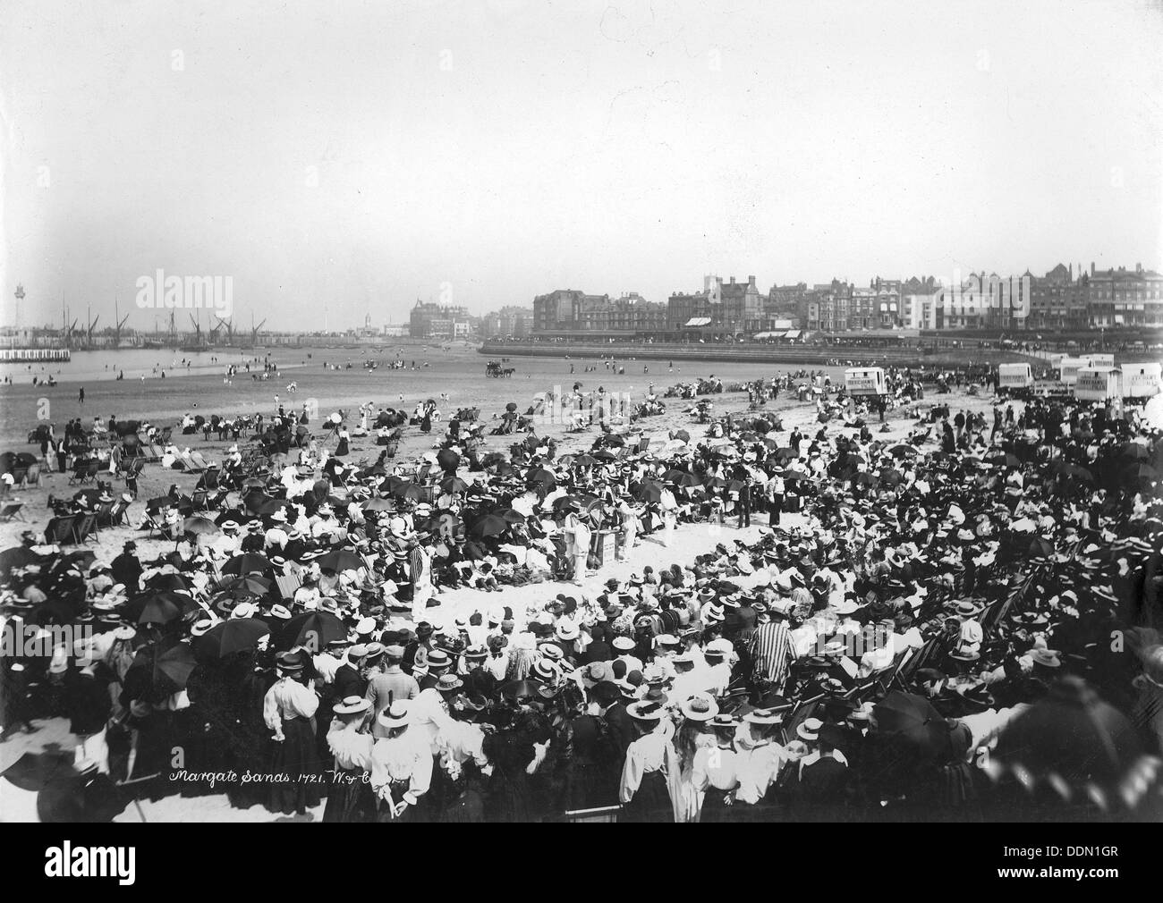 Margate seafront Black and White Stock Photos & Images Alamy