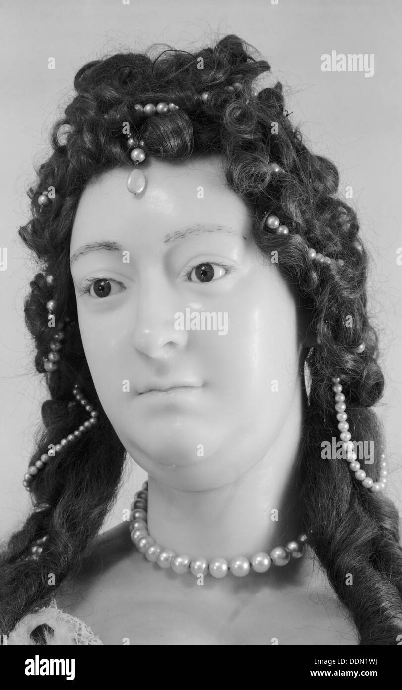 Royal funeral effigy of Queen Mary, Westminster Abbey, London, 1945-1980. Artist: Eric de Maré Stock Photo