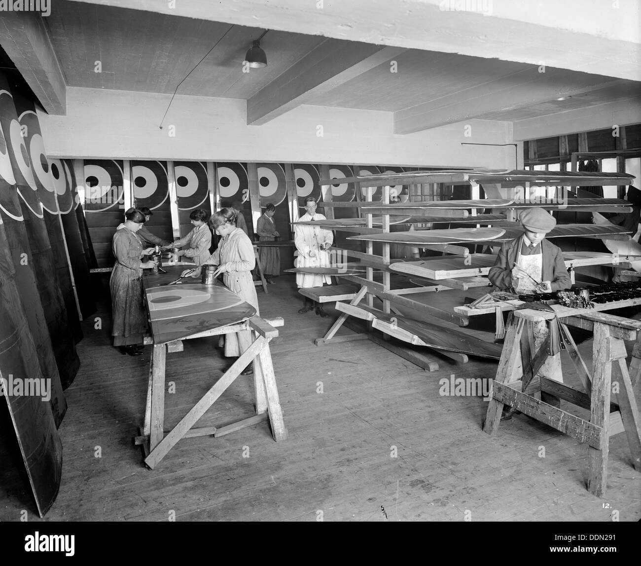 War work at Waring & Gillow, Hammersmith, London, 1916. Artist: Bedford Lemere and Company Stock Photo