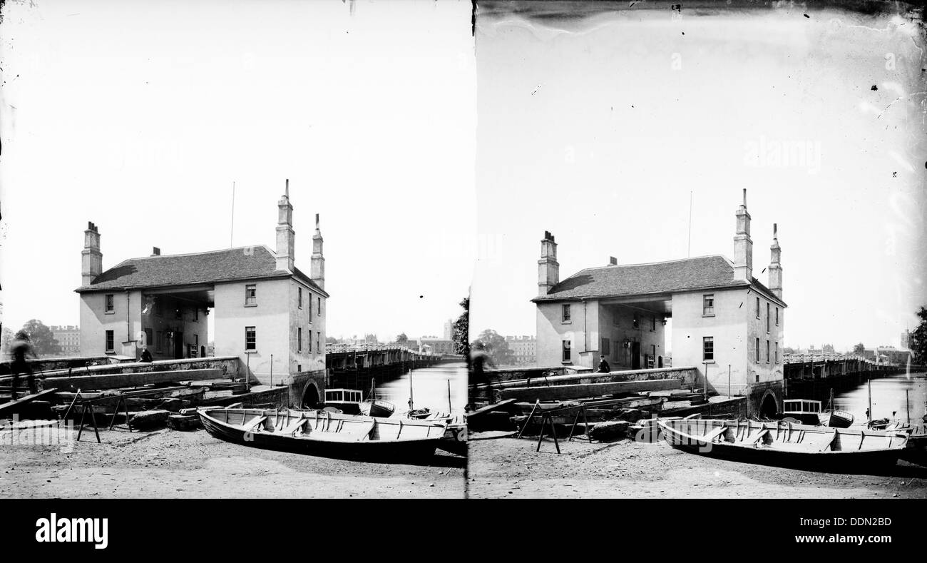 Bridge house Black and White Stock Photos & Images Alamy