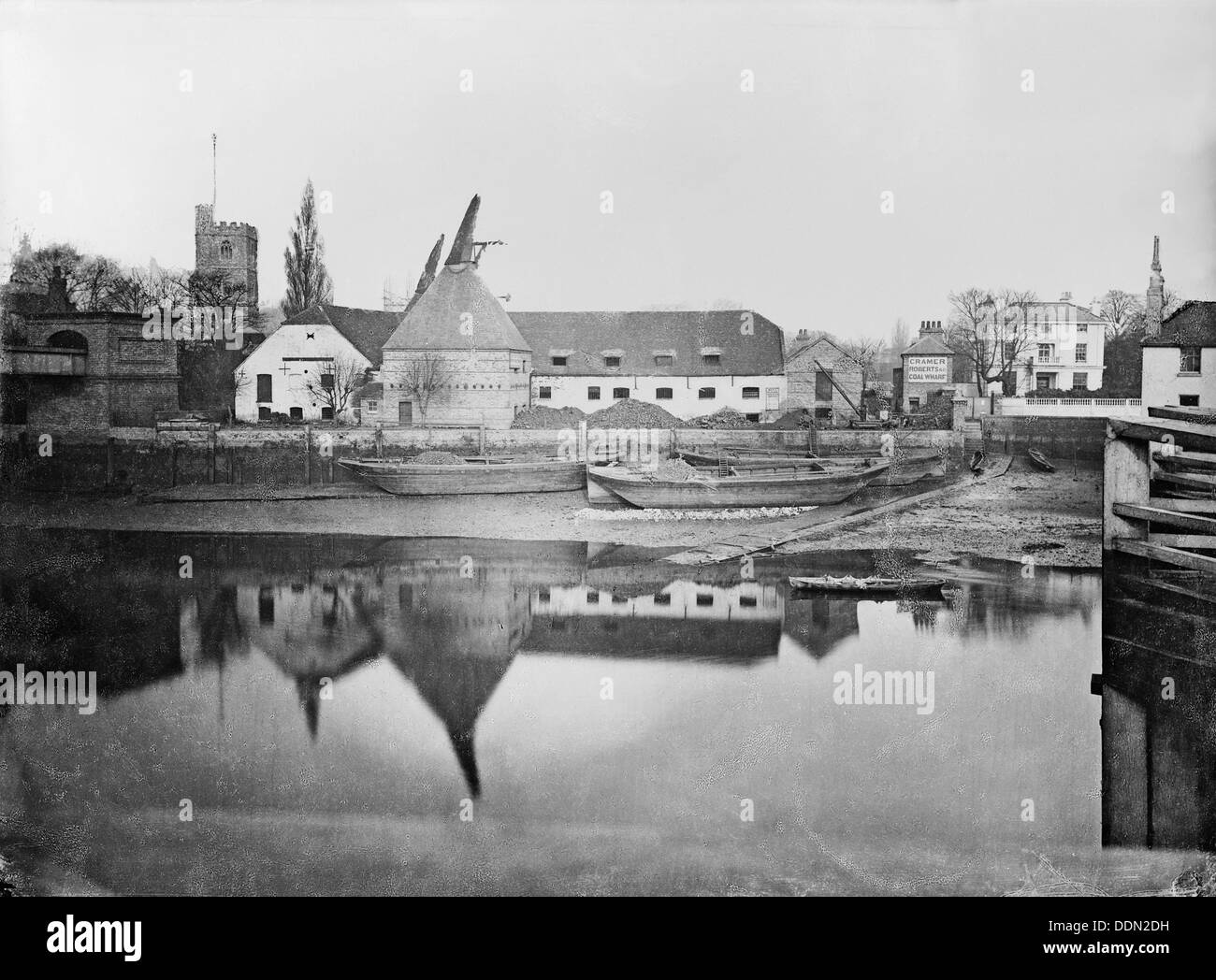 Century wharf Black and White Stock Photos & Images - Alamy