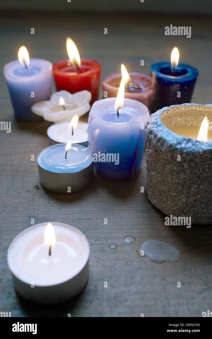 Oxygen candles hires stock photography and images Alamy