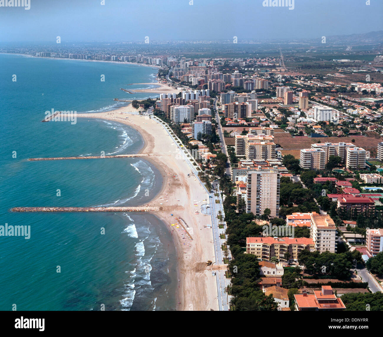 https://c8.alamy.com/comp/DDNYRR/aerial-view-of-benicassim-in-castellon-comunidad-valenciana-spain-DDNYRR.jpg