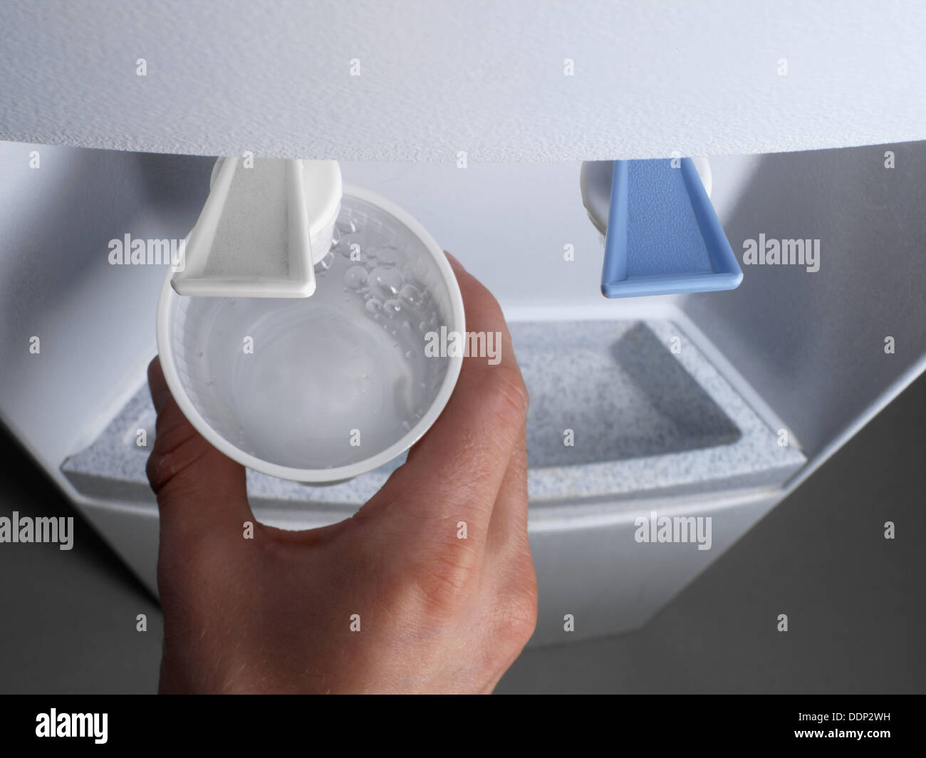 Water cooler filling water Cut Out Stock Images & Pictures - Alamy