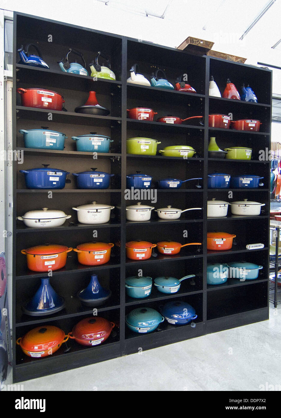 Pots and pans shop hires stock photography and images Alamy